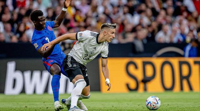 对一个以拼 对一个以拼